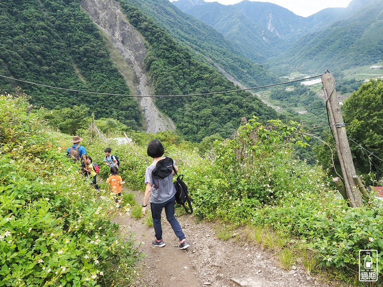 八通關越嶺古道-父子斷崖