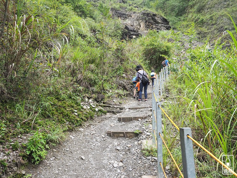 八通關越嶺古道-父子斷崖