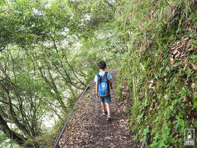 八通關越嶺古道-父子斷崖