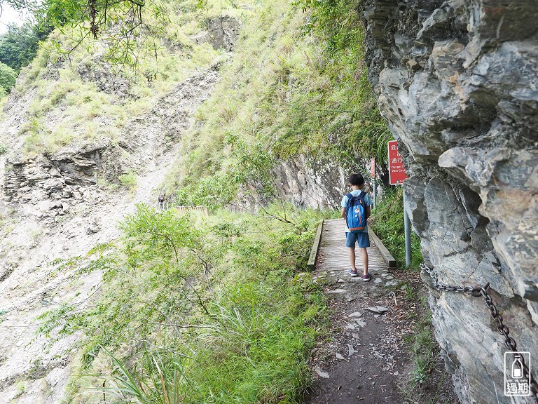 八通關越嶺古道-父子斷崖