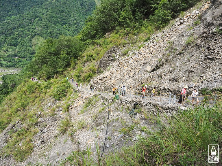 八通關越嶺古道-父子斷崖