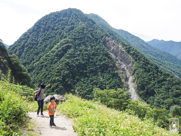 八通關越嶺古道-父子斷崖