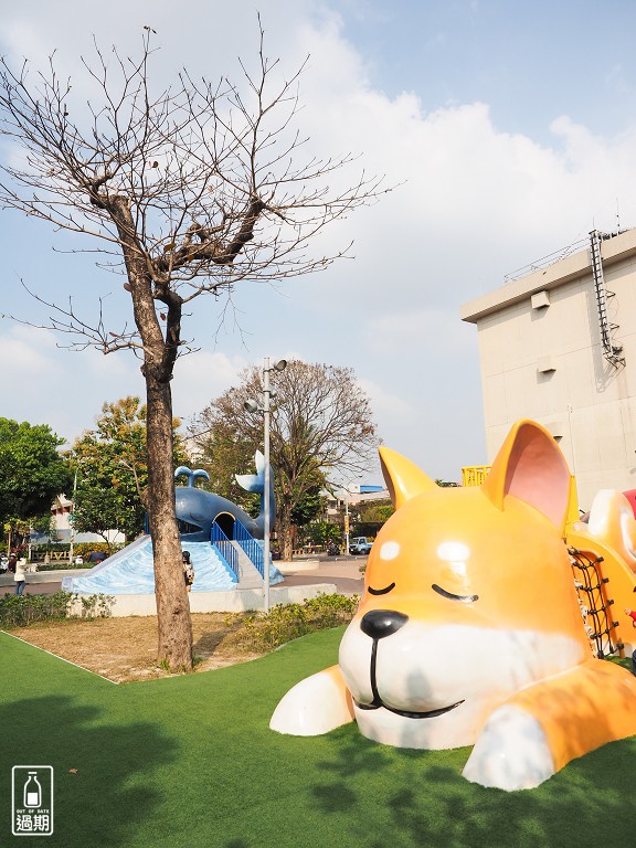 勝利動物溜滑梯公園