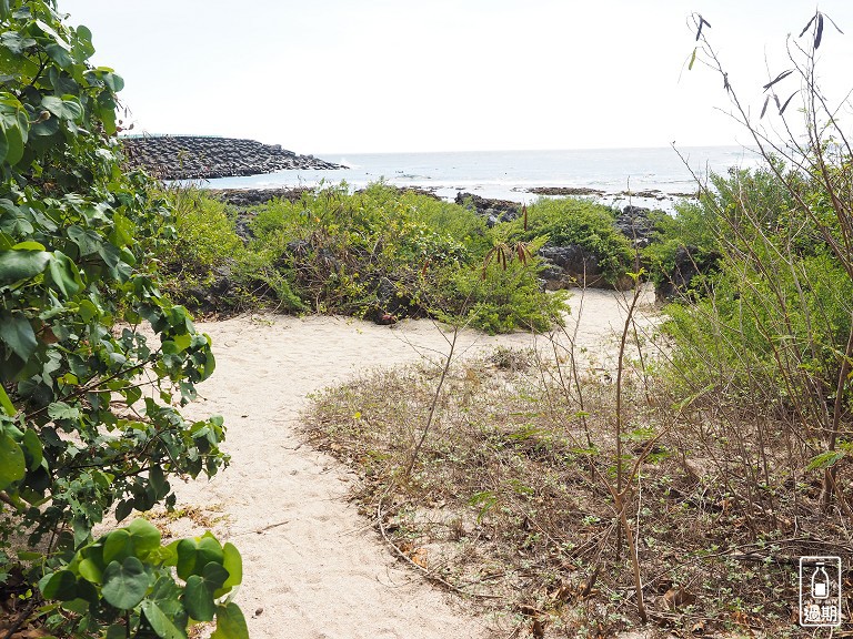 小巴里島岩