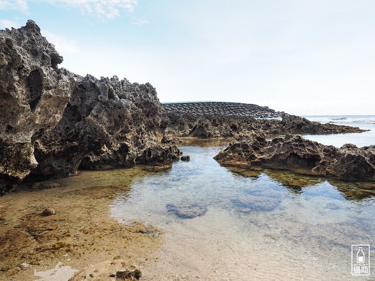 小巴里島岩