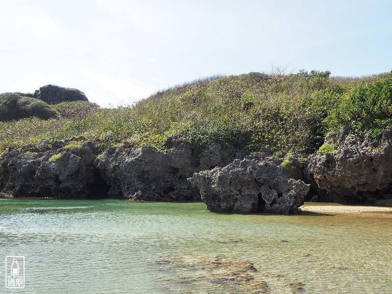 小巴里島岩