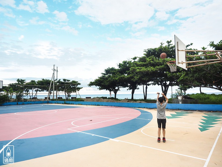 秀林國中籃球場