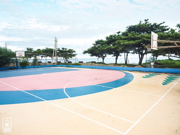 秀林國中籃球場